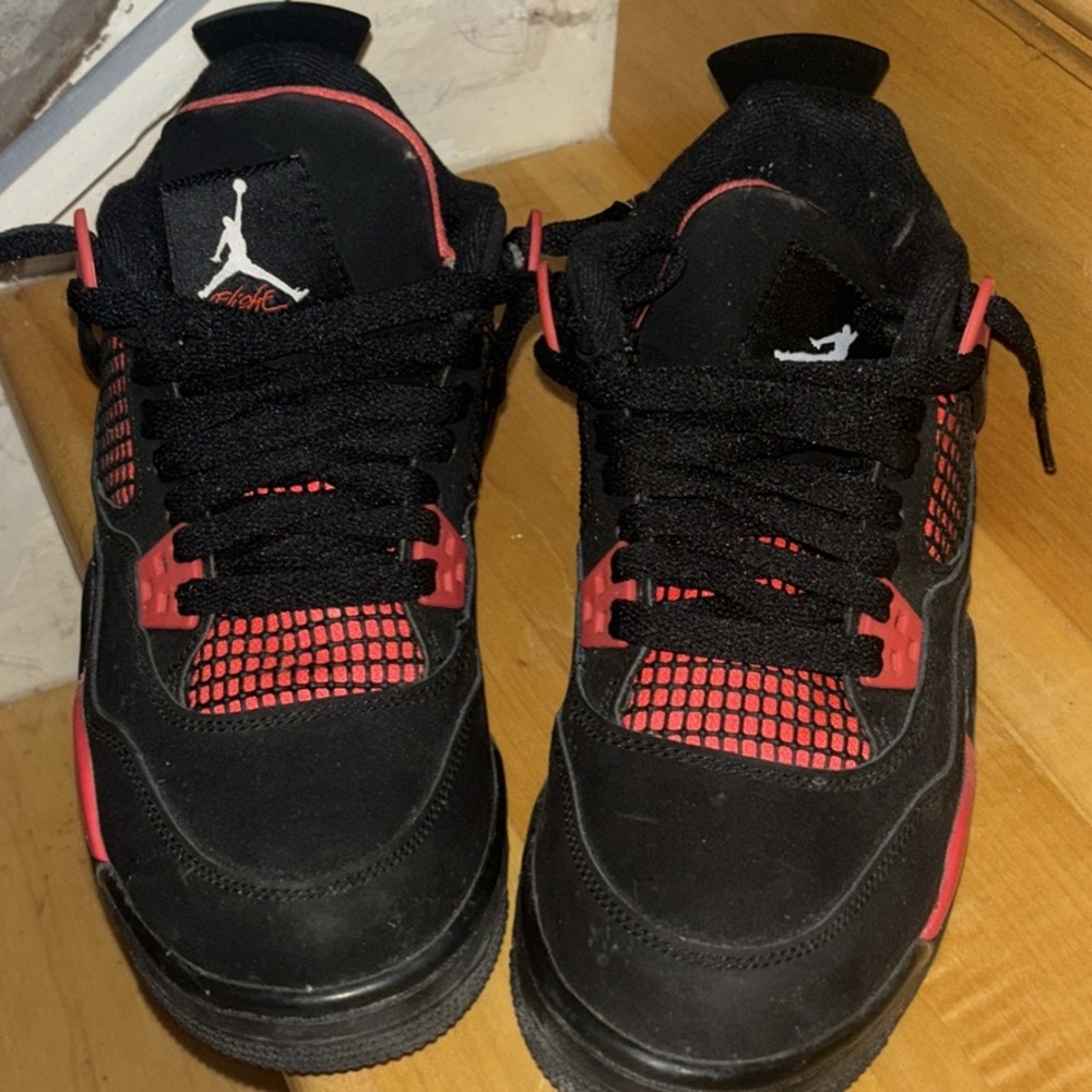 Red thunder jordan 4s gs